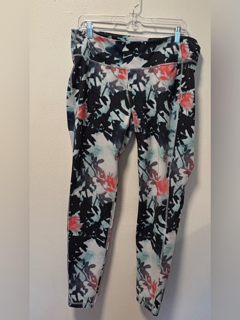 Old Navy Active Go-Dry leggings workout fitness athletic training colorful